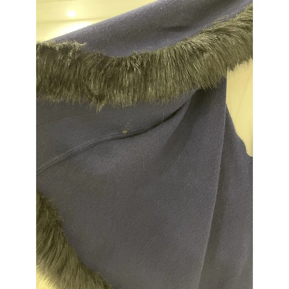 Donna Lepure Navy 100% Wool Knit Shawl Wrap Women Old Money Mob Wife Faux Fur